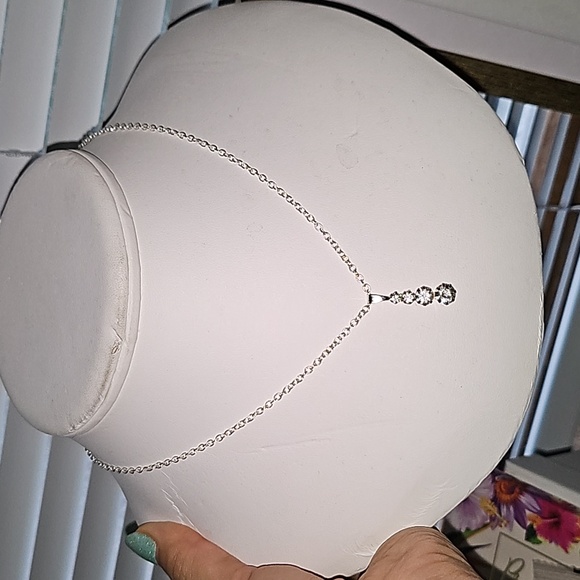 not sure Jewelry - Dangling stone necklace
